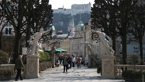 Вход в парк Мирабель