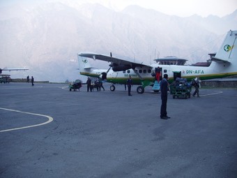 Вот и прилетели в Луклу