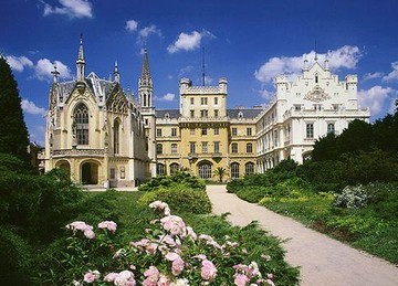 Леднице-Валтицкий замковый комплекс