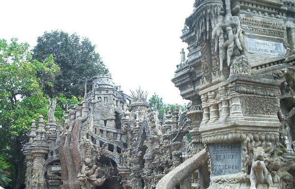 Идеальный замок Шеваля