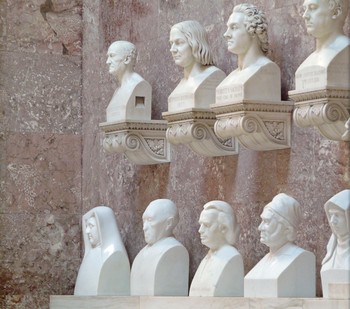 Бюсты великих Германцев в пантеоне Валхалла