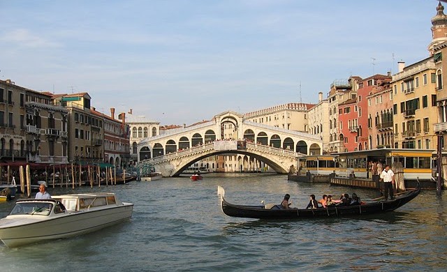 Мост Риальто на канале Гранде