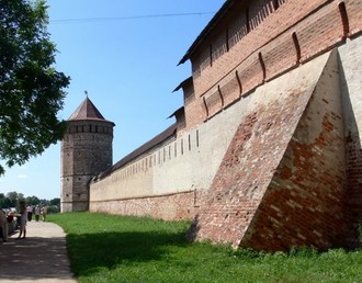 Крепостные стены Спасо-Евфимиевского монастыря