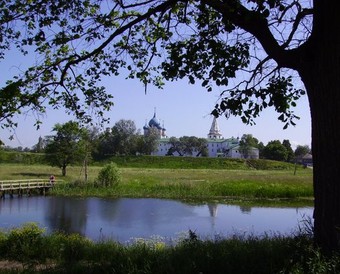 Речка Каменка, вид на Суздаль