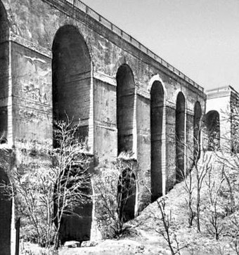 Каменный мост &mdash; основная достопримечательность Калуги