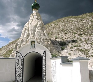 Храм Серафима Саровского. Костомарово. Спасский женский
монастырь: