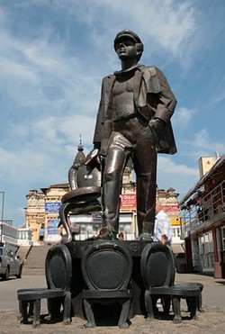 Памятник Остапу Бендеру в Жмеринке