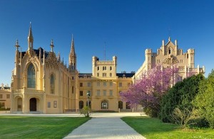 Ледницко-Валтицкий комплекс - архитектурные жемчужины посреди «Сада Европы»