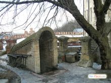 Задний двор замка Ричарда Львиное Сердце (Киев и область)