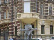 Дом с атлантами в начале ул. Гоголя (Одесса и область)