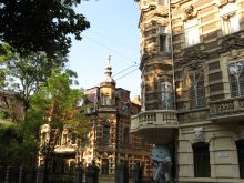 Дом Фальц-Фейна, известный как Дом с атлантами 1901 год