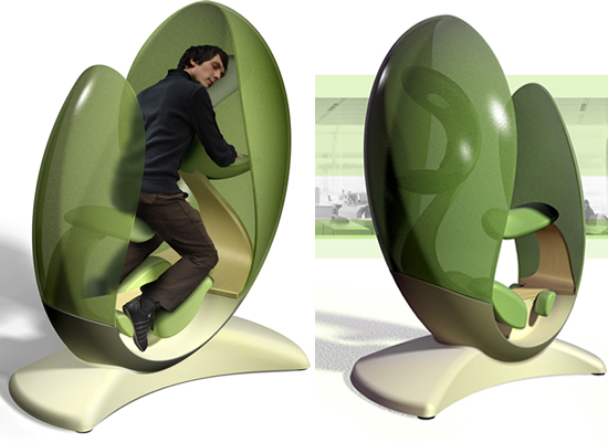 Фото достопримечательностей Испании: Капсула для сна el Zulo дизайнера Франка Энерса. Человек находится внутри капсулы почти в сидячем положении