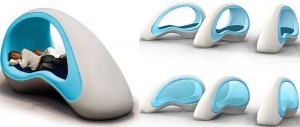 Кокон для сна Napshell. Разработан специально для отдыха людей разнообразного телосложения и роста. Дизайн капсулы таков, что всем будет одинаково удобно (Испания)