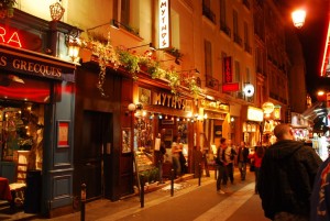 Ночная улочка в Латинском квартале (Париж)