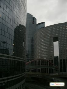Дефанс. la Défense (Париж)