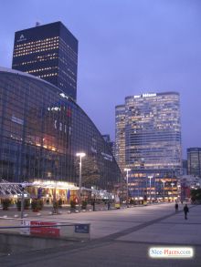 Дефанс. la Défense