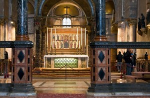 Алтарь в базилике Св. Марка (Венеция)