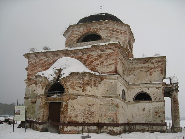 Фото достопримечательностей Киева и Киевской области: Затопленная церковь в Ржищеве