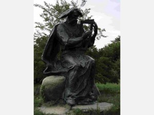 Памятник гусляру на городище Чучин (Киев и область)