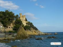 "древний замок" - символ Ллорета. Построен в 80-х годах 20-го века