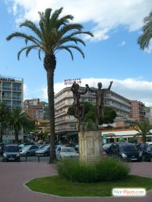 Испанский вариант Рабочего и колхозницы (Коста Брава)