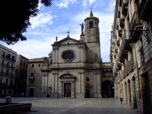 Готический квартал – старинный и, пожалуй, самый интересный в историческом и туристическом плане район Барселоны (Барселона)