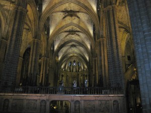 Кафедральный собор Барселоны внутри (Барселона)