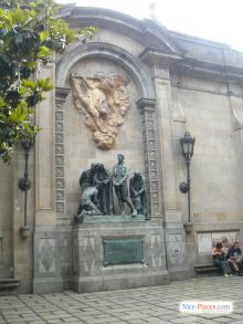 Готический квартал Barri Gotic (Барселона)