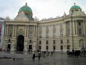 Центральная часть и купол Михаэлерплац (Вена)