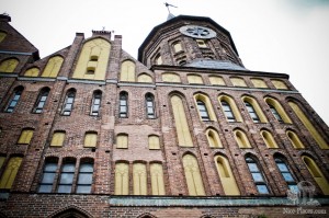 Так выглядит для обычного посетителя острова Канта Кафедральный Собор Калининграда. Голову приходится задирать достаточно сильно. Ведь высота собора более тридцати метров (Европейская часть России)