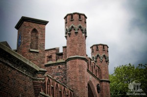 Городские ворота Дер-Дона. Между прочим, памятник архитектуры федерального значения (Европейская часть России)