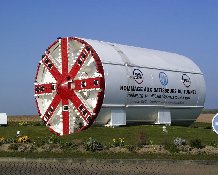 Фото достопримечательностей других стран Европы: Землеройная машина (TBM), строившая Евротоннель