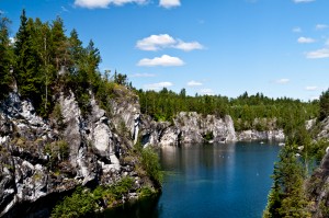 Мраморный карьер в Карелии