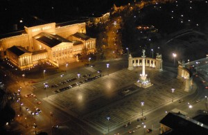Площадь Героев в Будапеште - полный обзор с высоты