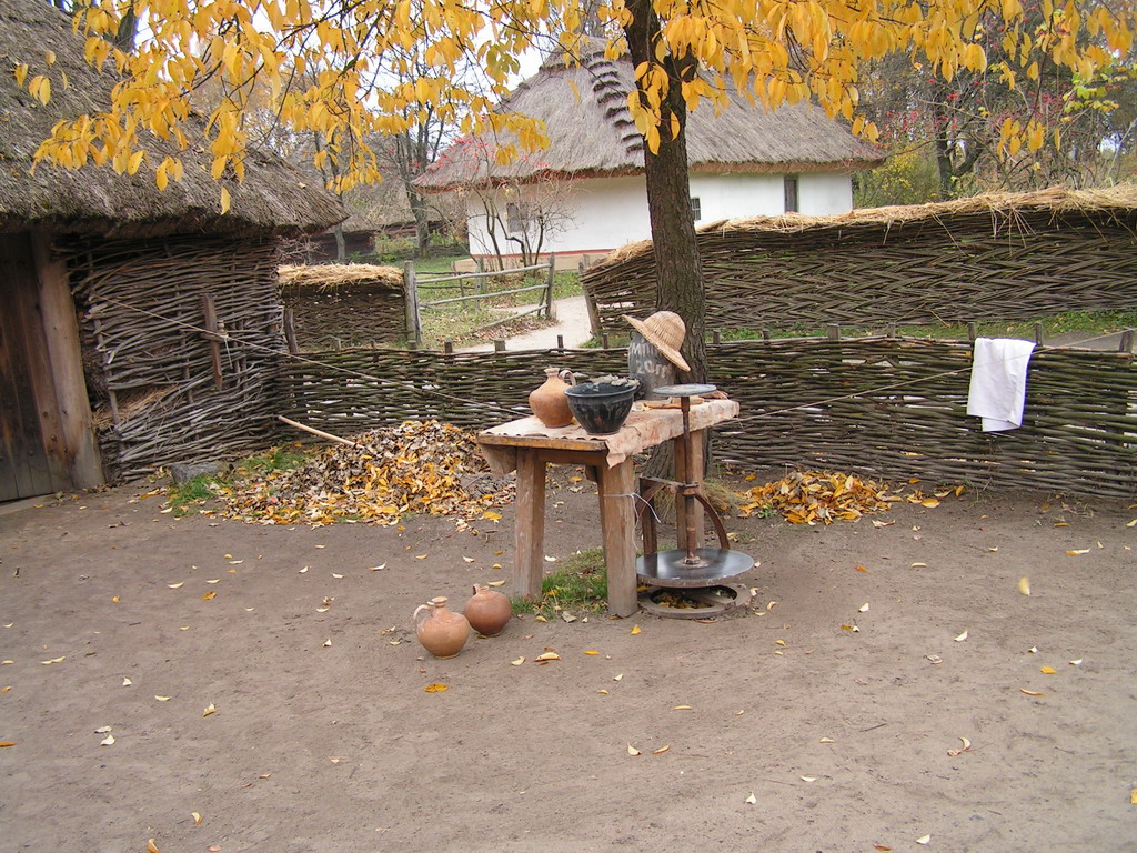 Фото достопримечательностей Киева и Киевской области: Музей под отрытым небом в Пирогово
