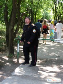 Новые веянья - охана в виде козачьей сотни (Святогорск)