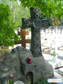 Могила Тарковского (Франция)