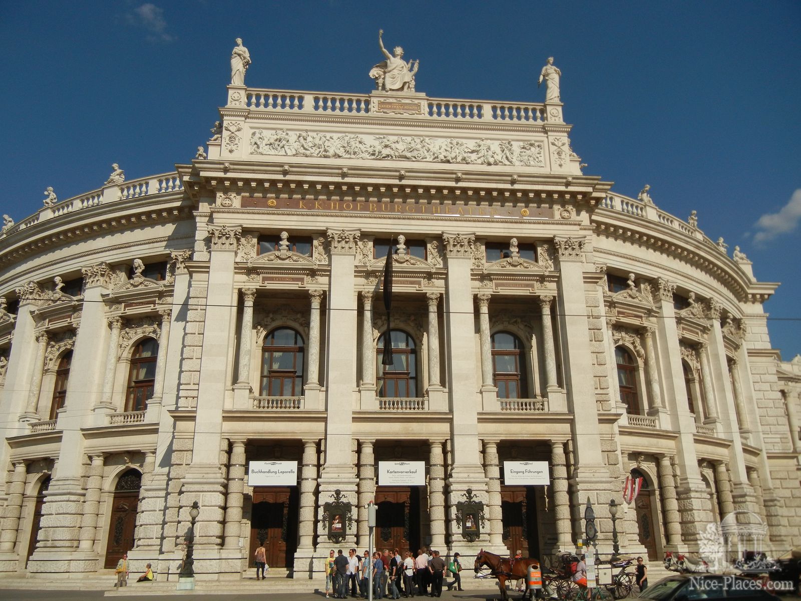 Фото достопримечательностей Австрии: Ховбург театр в Вене