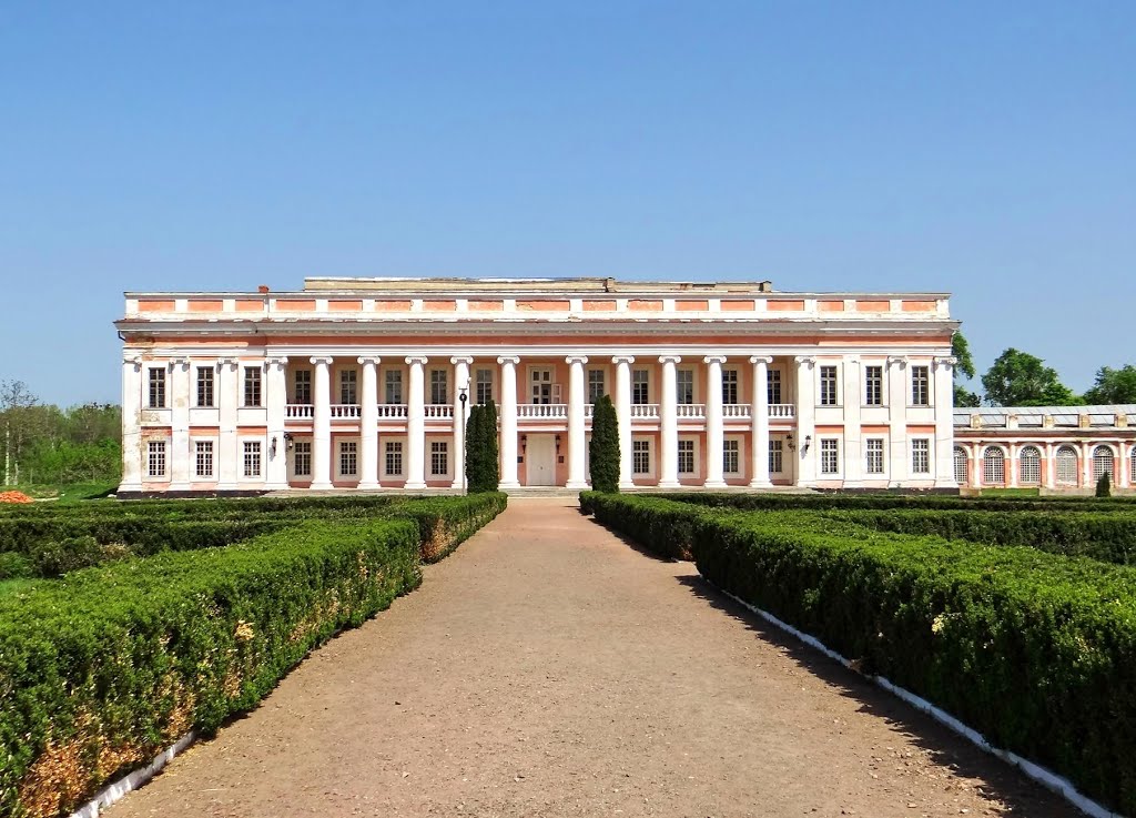 Фото достопримечательностей Умани: Дворец графов Потоцких в Тульчине