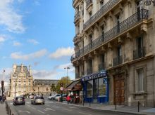 Улица Бак, д.1. Здесь когда-то жил капитан-лейтенант д'Артаньян  (Париж)