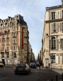Перспектива ул. Вожирар от перекрестка с ул. Бонапарта (Париж)