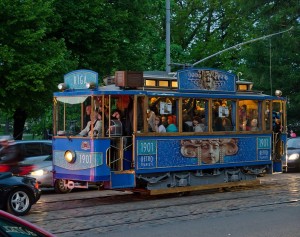 Прогулочный ретро-трамвай в Риге. Автор фото Vecais Sakarnis (Прибалтика)