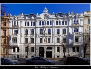 Шикарное здание в стиле арт нуво на улице Ausekļa 4 в Риге (Прибалтика)