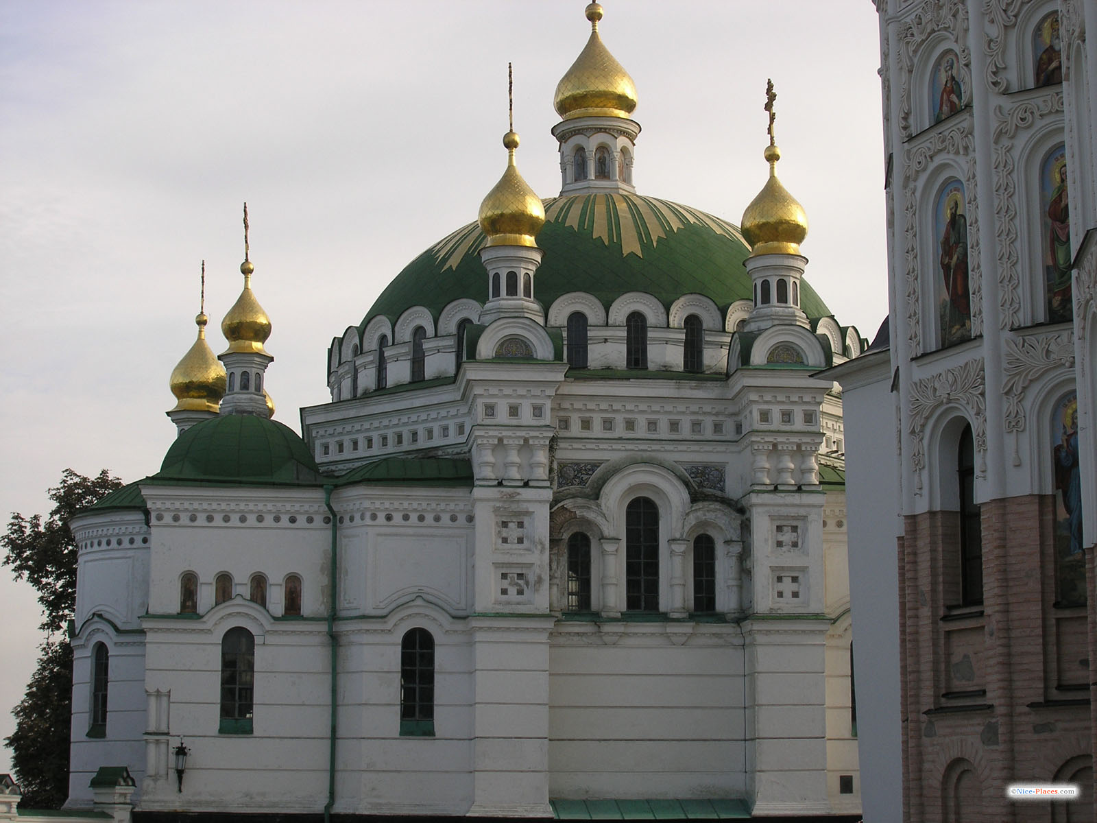 Фото достопримечательностей Киева и Киевской области: Трапезный храм