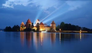 Тракайский замок в ночных огнях
