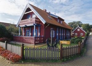 Типичный деревянный рыбацкий домик в Ниде