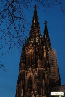 Особо красив собор ночью (Кельн)