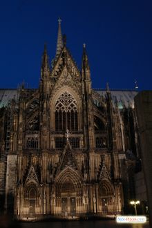 Вид Кельнского кафедрального собора справа (Кельн)