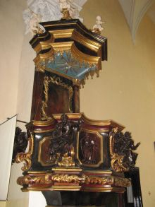 Внутри костела Апостолов Петра и Павла, трон для священника (Каменец-Подольский)