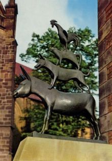 Скульптура Бременских музыкантов в Бремене (Германия)